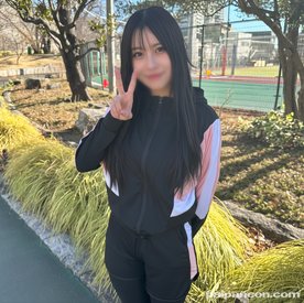 【初撮】※水泳部歴10年の運動系美女。キャリアのためにデカチンでストレッチされ、何度も痙攣。運動で鍛えた締め付けの超名器にたっぷり中出し。