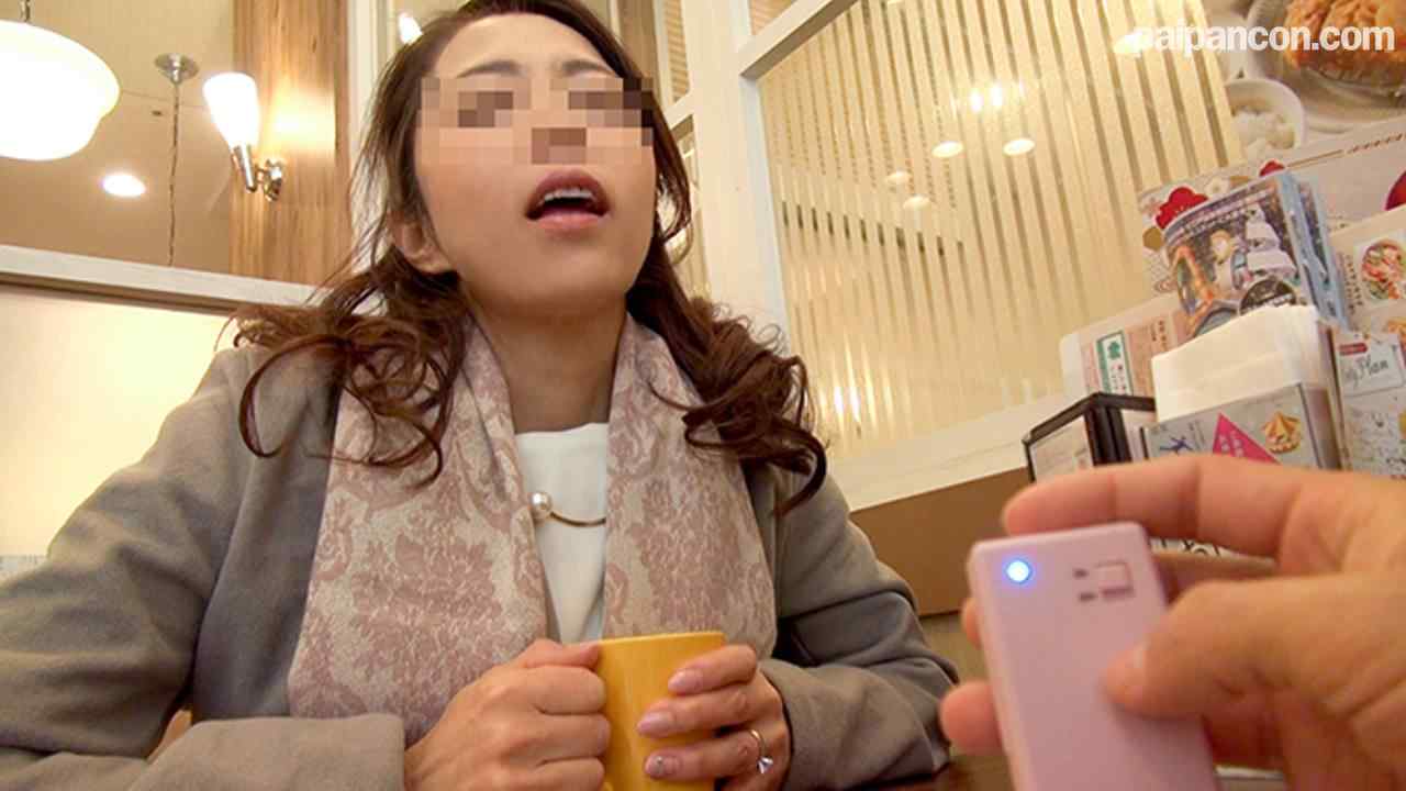 FC2-PPV-1359330 - 【個人・巨乳スレンダー】美人小児科医５５歳をM調教。裕福な上級国民が３０歳年下の男にコマされ中出し懇願する thumbnail_1.jpg