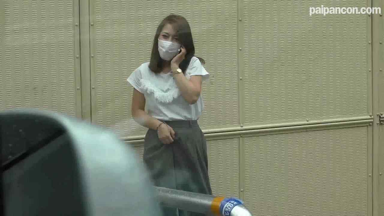 FC2-PPV-1374196 - 【顔出し・NTR】旦那が仕事中に真昼間っから変態プレイで浮気する美人若妻、野外でバレないようにこっそりオナニー【個撮・無修正】特典あり thumbnail_0.jpg