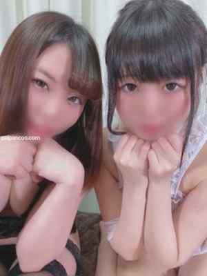 FC2-PPV-1399459 - 『童貞くんどっちがもらう？』全員初めての3Pハーレムで中出し卒業/騎乗位×顔面騎乗も炸裂！男優さんの手技に思わず潮吹きしてしまう