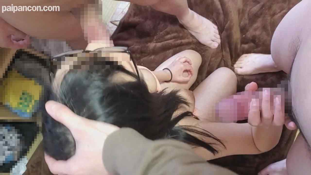 FC2-PPV-1665821 - 【個人】地味で眼鏡な巨乳妻。居候する部屋で二本の他人棒に生膣を汚される thumbnail_3.jpg