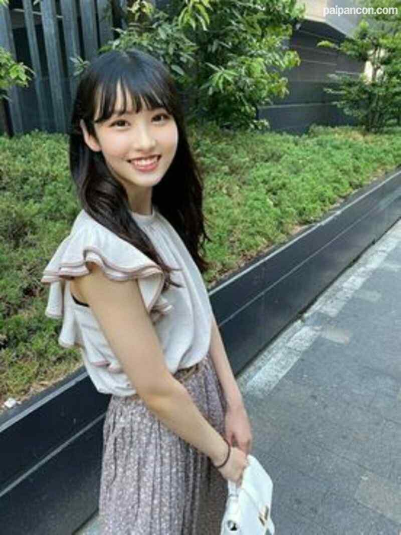 FC2-PPV-2316273 - ピュアな笑顔が眩し過ぎるみおちゃん、汗ばむチ◯ポを即尺、玉舐め、アナル舐め、最後は足の指先までキレイに舐めしてくれる！彼シャツ姿で中出しセックス特典付き cover.jpg