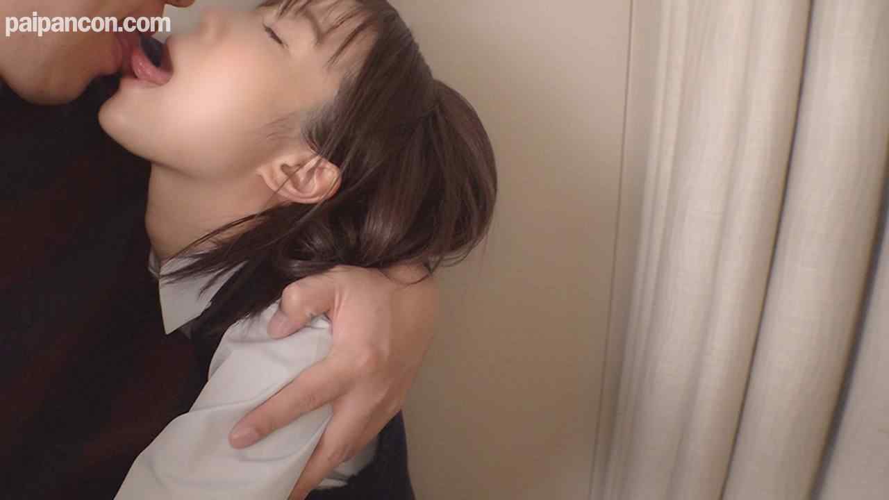 FC2-PPV-2481390 - ☆うんぐっ、うんぐっ！まん汁美味しい☆自分の娘と同じ年の**J〇の新鮮10代まんこを執拗にクンニしました thumbnail_1.jpg