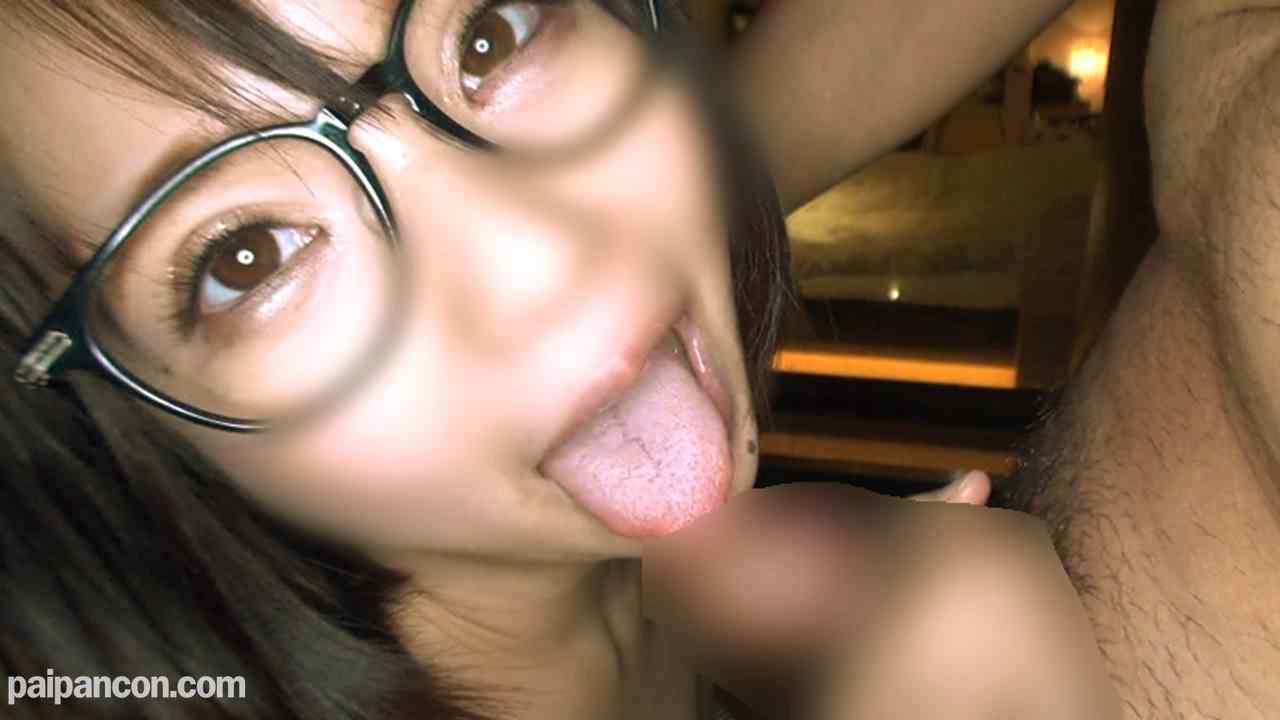 FC2-PPV-2747574 - 【眼鏡×爆乳】こなつ★人気配信者の爆乳眼鏡っ娘ちゃんの動画にゲスト出演！？100㎝Ｈカップパイズリ最高！電マでイキまくり！フェラしてる時の眼鏡の奥の瞳がエロ杉。爆突き爆乳爆揺れ【おまけ付】 thumbnail_5.jpg