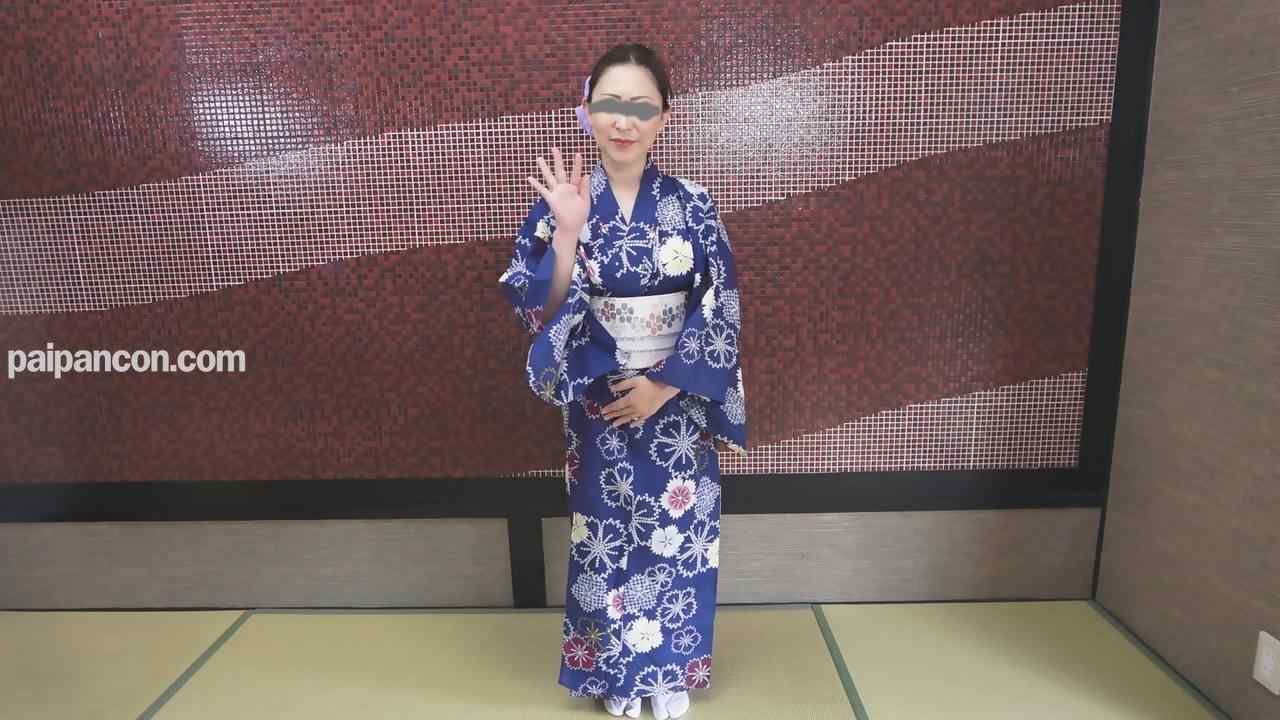FC2-PPV-2905259 - 1本のおまけ動画あり【無修正ｘ個人撮影】旅館の経営がピンチ！美人女将がヘルプ！宣伝用の動画を撮影すると持ち掛けて、エロ過ぎる五十路爆乳デカ乳輪をお客様の為に曝け出して… thumbnail_1.jpg