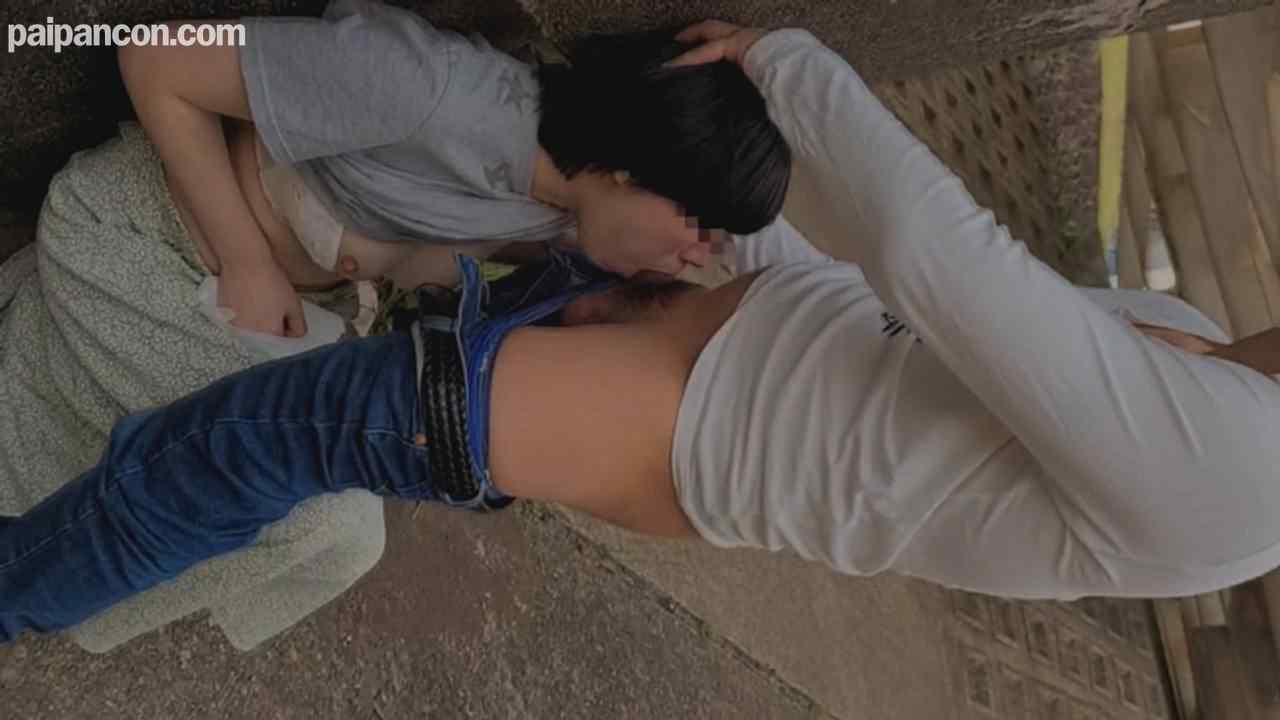 FC2-PPV-2930906 - 【個人】昼下がりの団地妻　想定外のデカチチを揉みまくる。まだ明るい時間に高架下で喉奥を犯し、子供のいる隣の部屋で他人棒で中出し。そのまま全裸でバルコニーに放り出してみました。 thumbnail_2.jpg