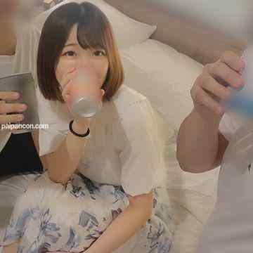 FC2-PPV-3136402 - パン屋の看板娘を飲ませて3P連続中出し