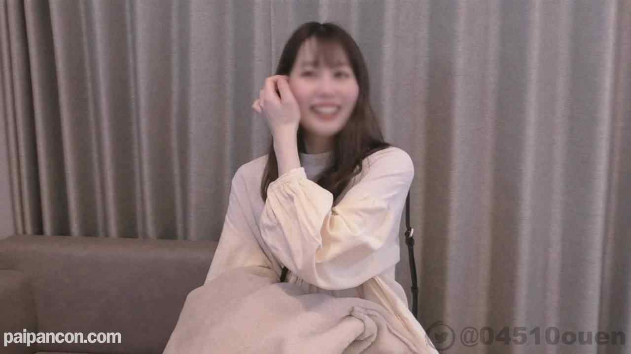 FC2-PPV-3304460 - 【顔出し】超デカクリ！子持ちの新ママ。夫とセックスを全然していない悩みを抱え、相談に来たついでに生でハメて中出しで解決 thumbnail_0.jpg