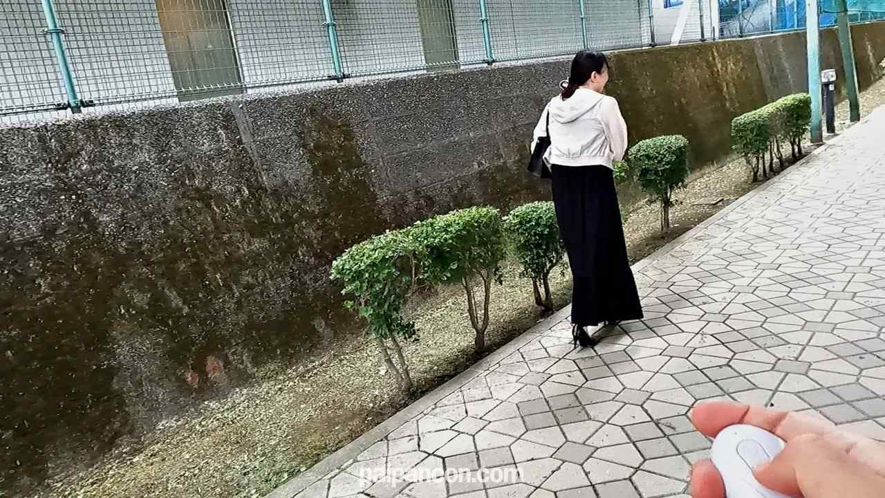 FC2-PPV-3471477 - 【無修正ｘ個人撮影】30代超ド変態若妻が道端でバイブを挿入したままお散歩！露天風呂でオナニー披露で絶叫イキまくり！爆乳でパイズリしたままフェラする変態っぷりが凄過ぎる！ thumbnail_2.jpg