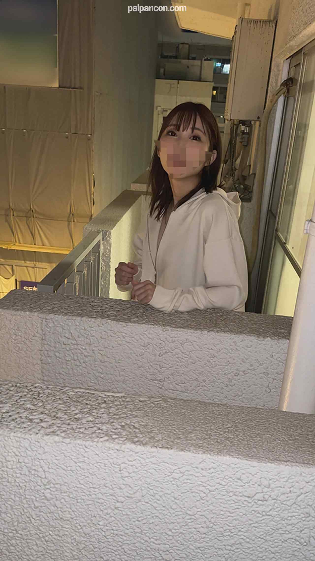 FC2-PPV-3743489 - 【マンション隣人SEX】となりの美人OL(26)が知らない男に先越されてメス調教された【特典】誘われた３P中出し thumbnail_1.jpg