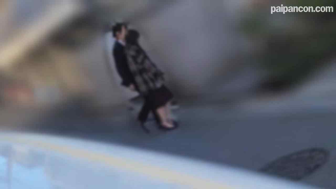 FC2-PPV-4264332 - 【個人】DV旦那か悪徳業者かの残酷な分かれ道。限界で家を飛び出した奥さんは、逃亡先のボロ物件を探し当てるも契約を騙され、熟れた肉体をその場で弄ばれてしまう。 thumbnail_1.jpg