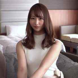 FC2-PPV-4288637 - クンニ大好き美人妻　久々の情事に暴れるほど感じハメ潮に顔射、最後はお互い汗だくになりながら中出し。