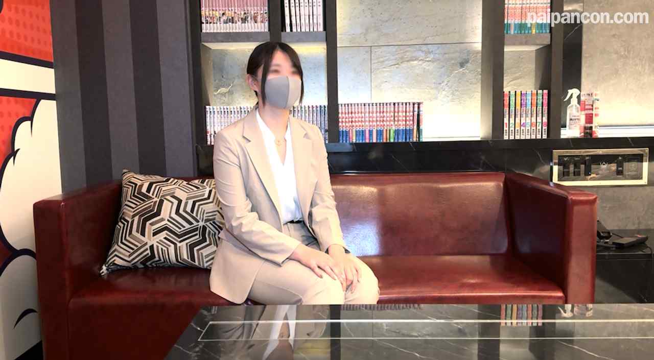 FC2-PPV-4625589 - 初出演マジ素人！年末に帰省してきた働くDカップ新卒OLを空港でリモートバイブ挿れて楽しむw thumbnail_0.jpg