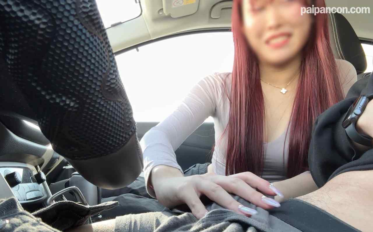 FC2-PPV-4676983 - Fカップ巨乳美女にお願いして車内手コキ&フェラで抜いてもらう thumbnail_0.jpg