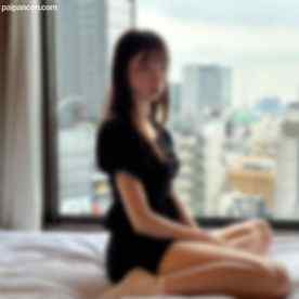 FC2-PPV-4752579 - ※9/7まで初回限定80％OFF※【無修正】【顔出し】  初撮りです。美乳で訳ありパイパン（内容で理由は記載）の貴重な若妻でスレンダー美人の彼女は見た目通り真面目な子でしたので男性が人生で一度はやりた