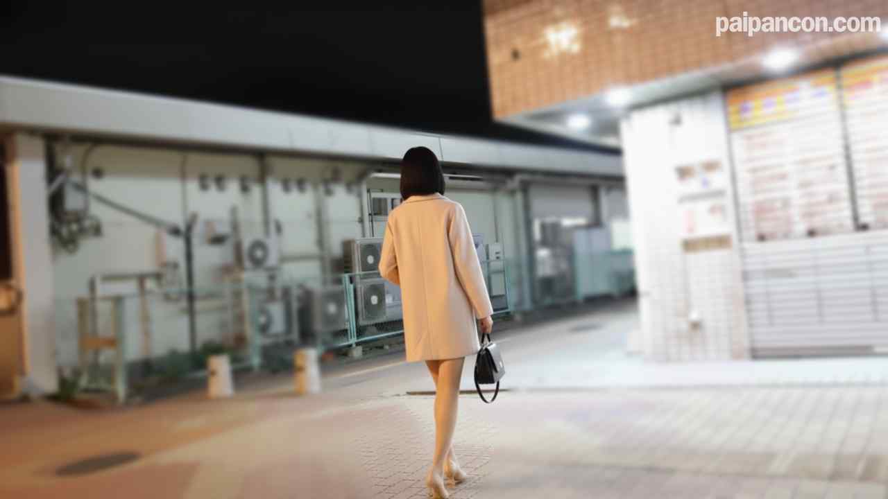 FC2-PPV-4804125 - 【初撮り】新婚人妻かれん28歳♡結婚1年で週1セックスに激減…旦那を**て不倫ハメ撮り！うずく若妻マンコが他人棒でイキ狂い顔に大量顔射で完全堕ち♡ thumbnail_0.jpg