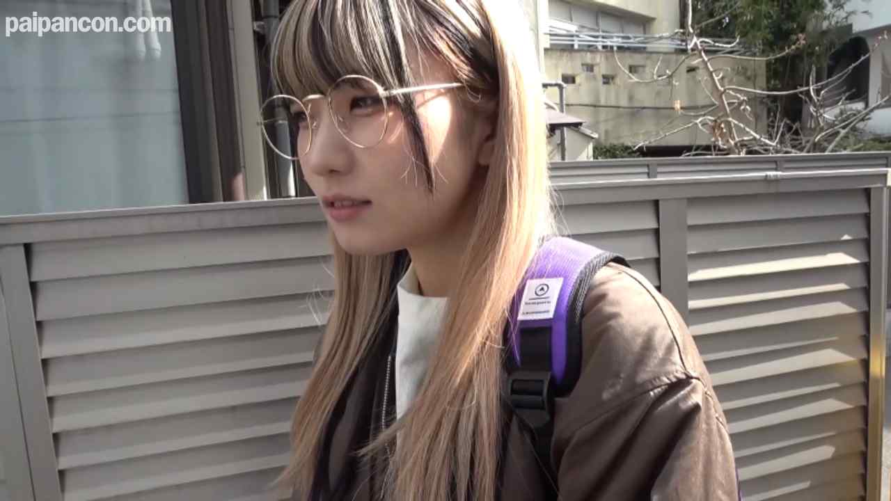 FC2-PPV-4813103 - ＜素人*個撮＞カワイイ見た目のオタク女子！AVに興味があるようで一緒にラブホIN、からの生ハメ生中出し！！ thumbnail_0.jpg