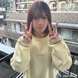 FC2-PPV-4820966 - 【16迄1290pt】小さくてアイドル資質の愛しいムスメ。「あぁイキそう…イク！」新居のベランダ前で細い腰を掴み、高速ピストンで連続イキ、喘ぎまくり。半外半中で締め付けマンコに濃厚ザーメン注ぎ込む。