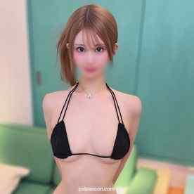 FC2-PPV-4857899 - ※職場凸だけやめて【顔出し】109で働く神Bodyのｱﾊﾟﾚﾙ店員。油まみれのぷるぷるFカップに興奮やまず大量中出し。。。 cover.jpg
