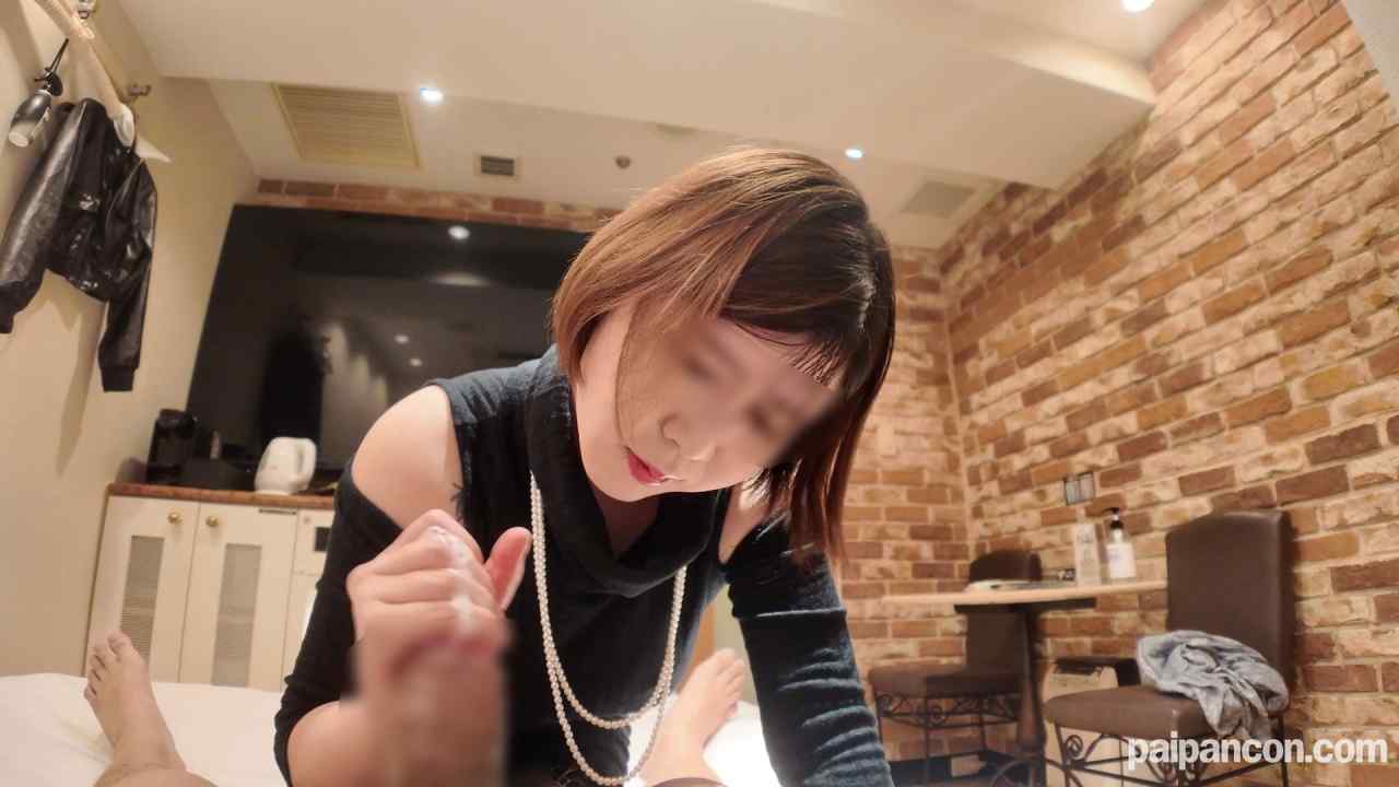 FC2-PPV-4884783 - 【フェラ66】蔵出し。おねー./さんたちの生フェラと手コキ。シコシコピュッピュ。いっぱい抜きましょう。【射精カウントダウン付き】 thumbnail_3.jpg